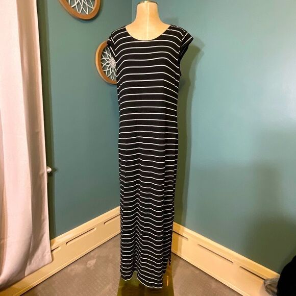 C&C California Black & White Striped Cap Sleeve Maxi Dress with Slit - L - Picture 1 of 10
